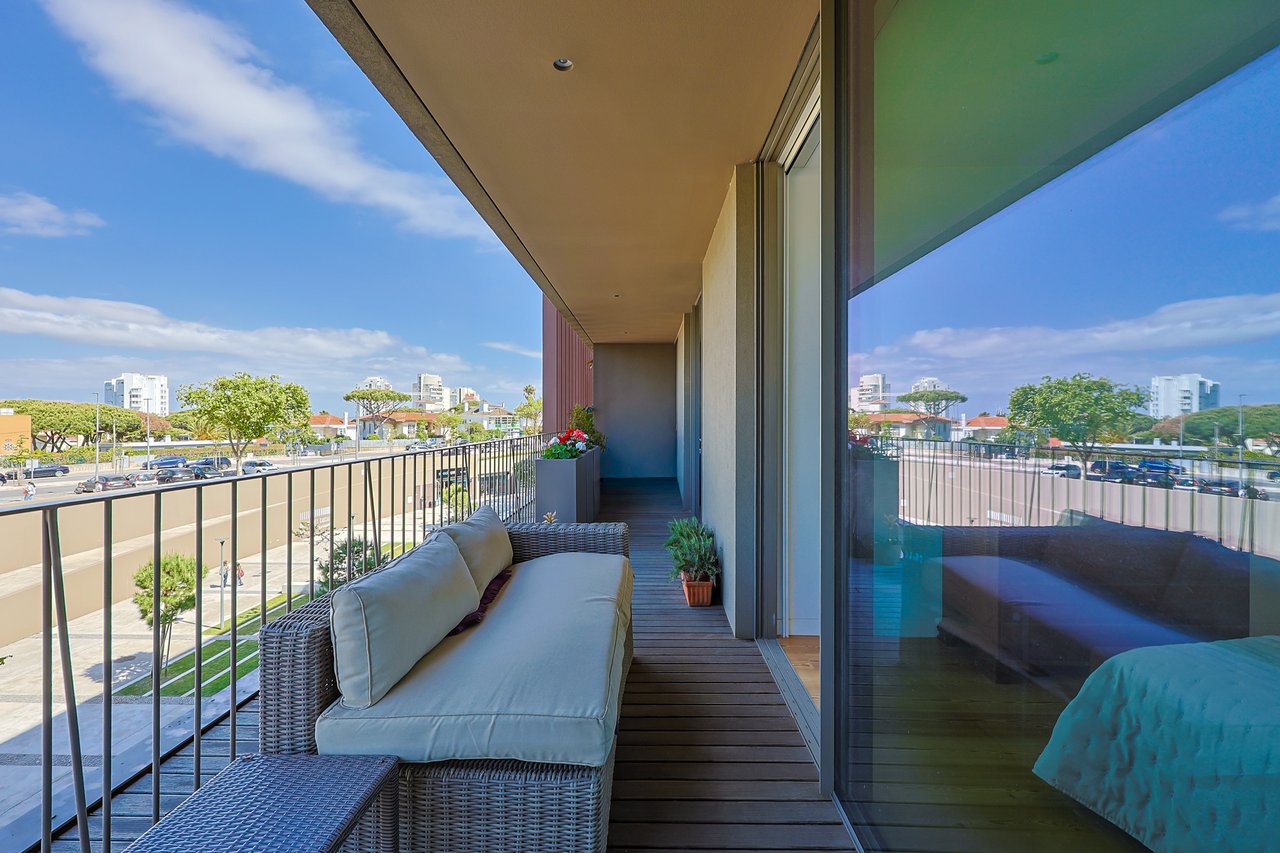 Elegant 2-Bedroom Apartment in One Living Cascais with Premium Amenities