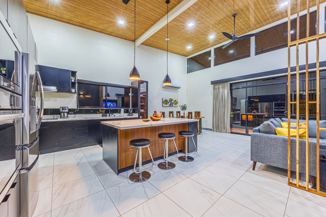 Casa Palma – Brand New Luxury 4BR/4.5BA Home with Stunning Sunset Views in Quepos