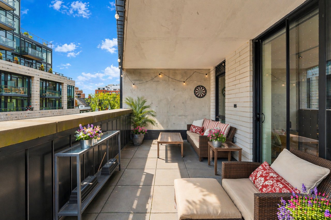 302-41 Dovercourt Rd