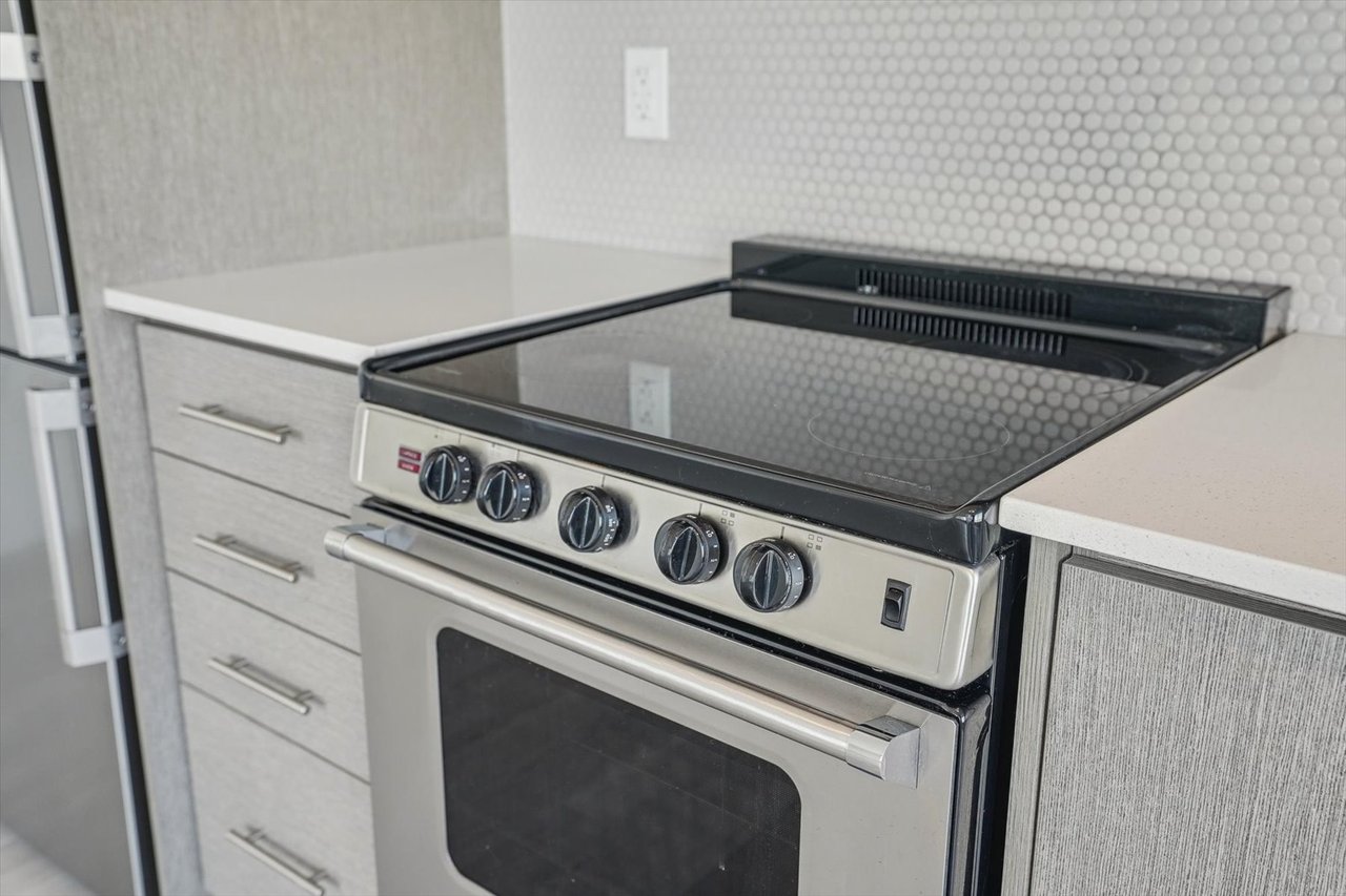 #403 - 212 King William Street