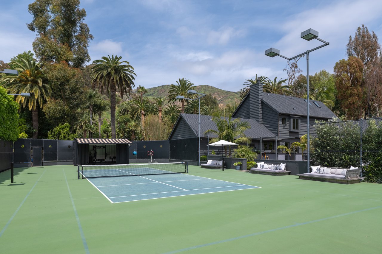 23122 Mariposa De Oro St, Malibu
