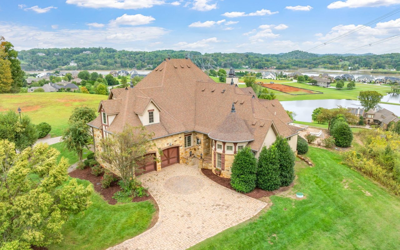 Wallace Luxury Spotlight | 3320 High Pointe Way Louisville, TN 37777