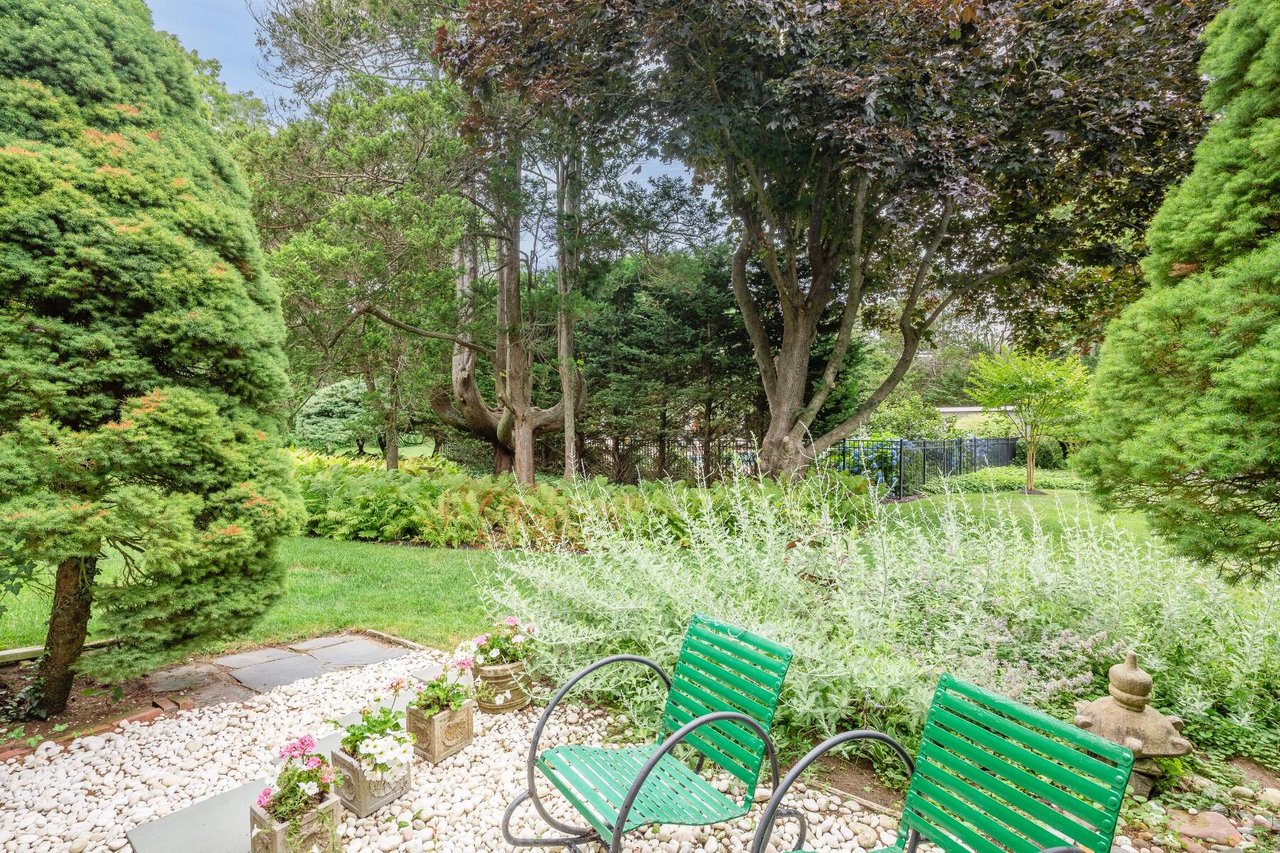 514 Pantigo Rd Unit 5