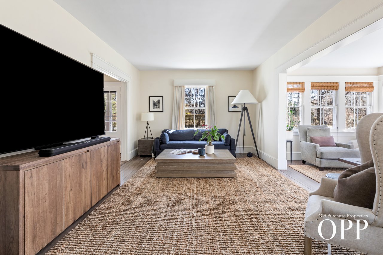 A MOVE-IN READY BELLPORT ORIGINAL