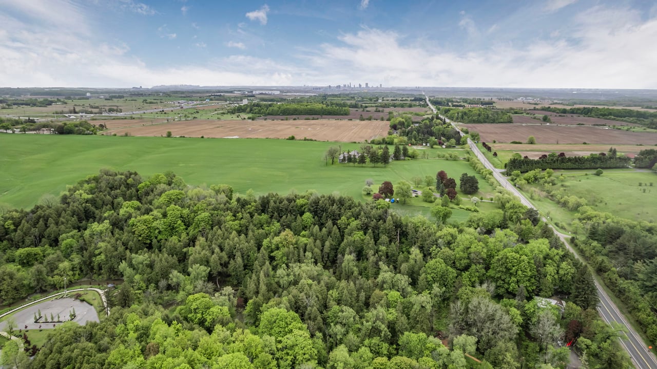 55 Old Church Road, King