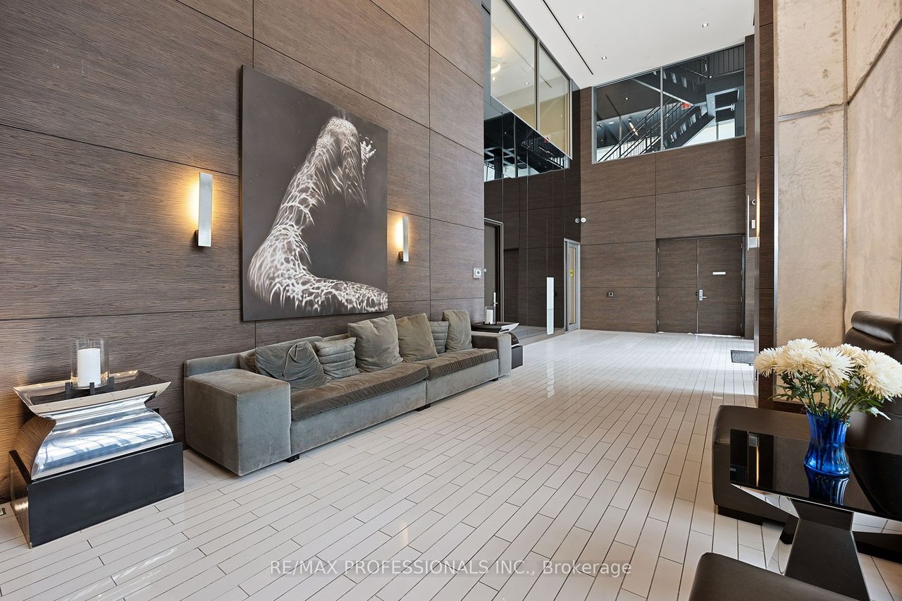 JADE WATERFRONT CONDOS 