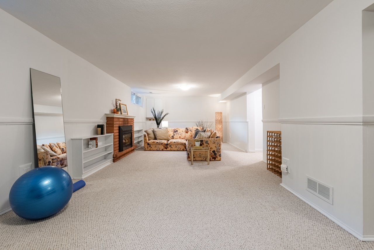 Half Acre in Lorne Park