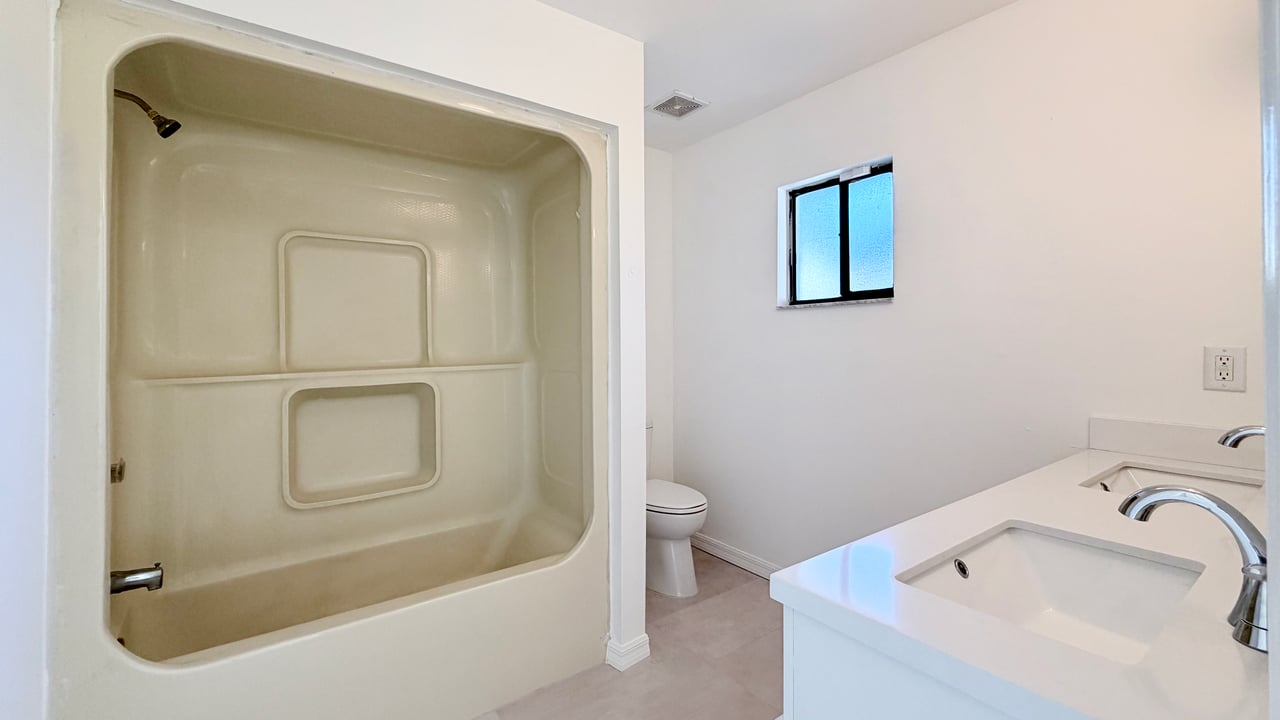 Longwood Three-Bedroom, Two-Bathroom Duplex for Lease on Lake Wayman