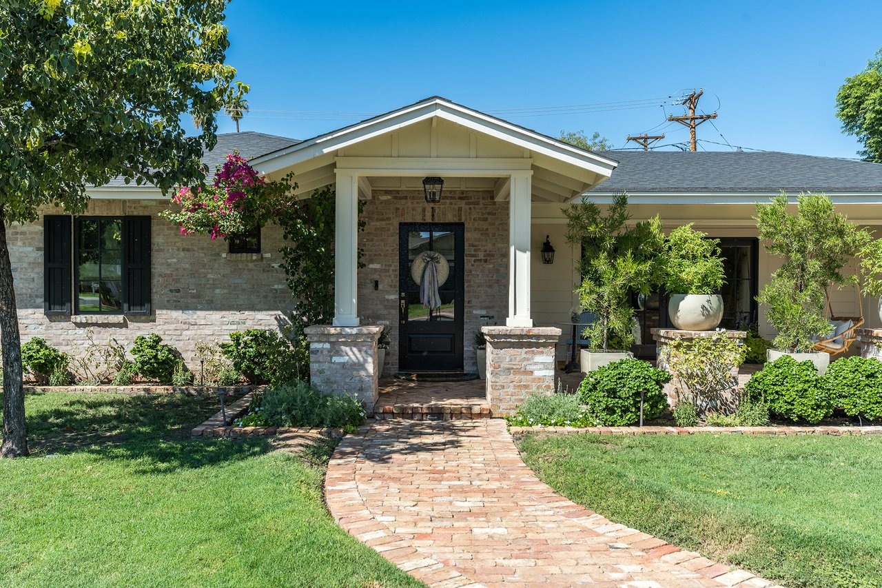 3628 N 49TH Place