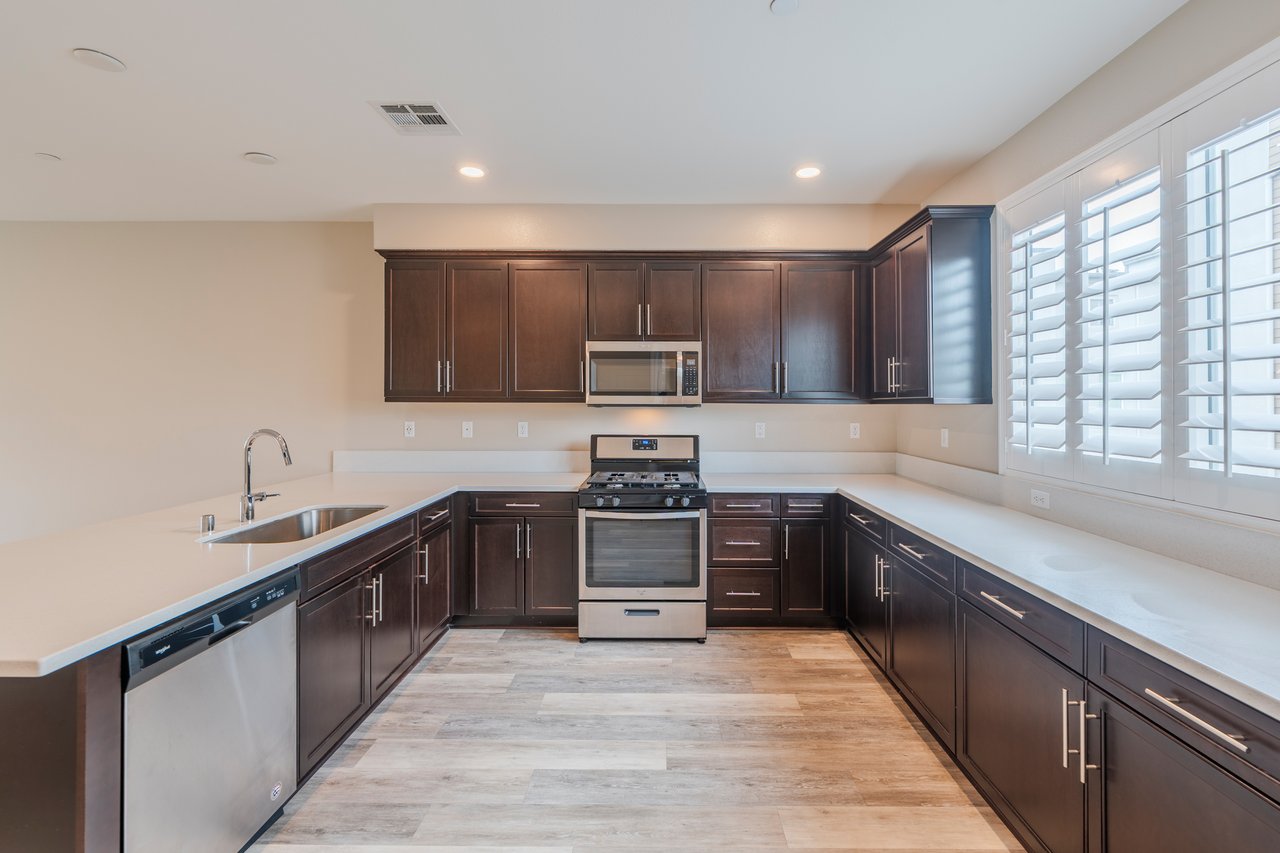 14418-5 Plum Lane