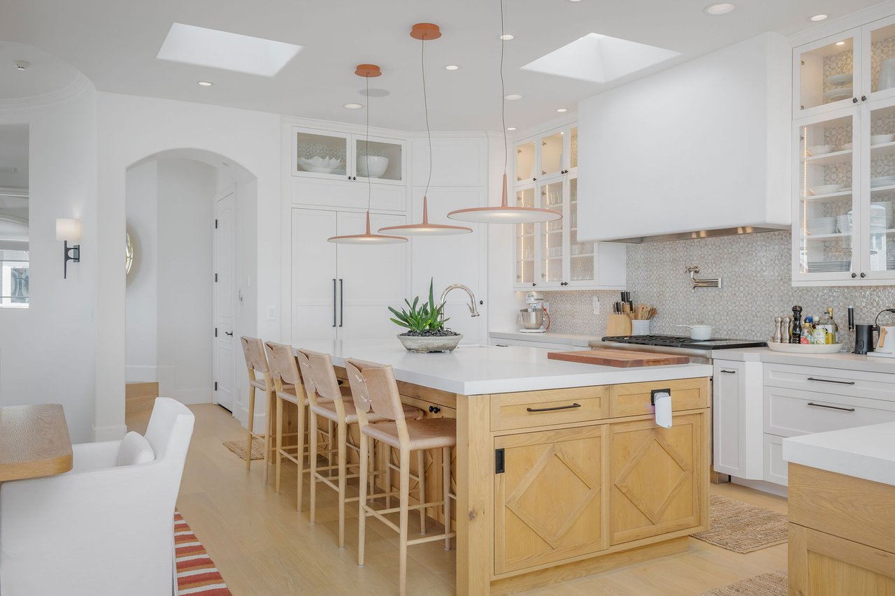 1920 The Strand: A Rare Turnkey Corner-Lot Estate in Manhattan Beach