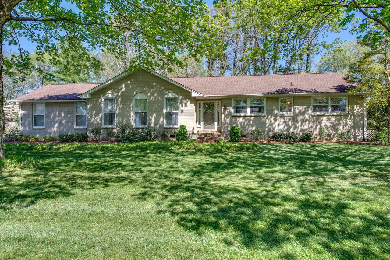 109 Arlington Pl