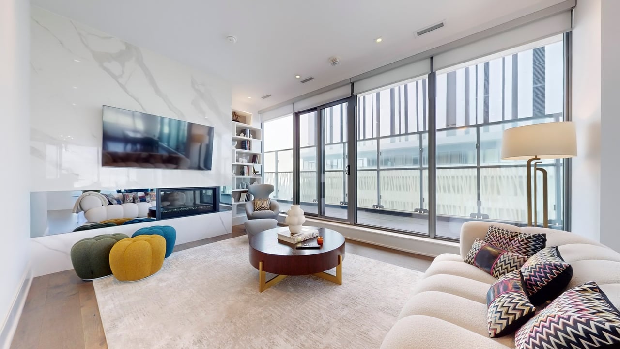 50 Charles St E Suite 5502