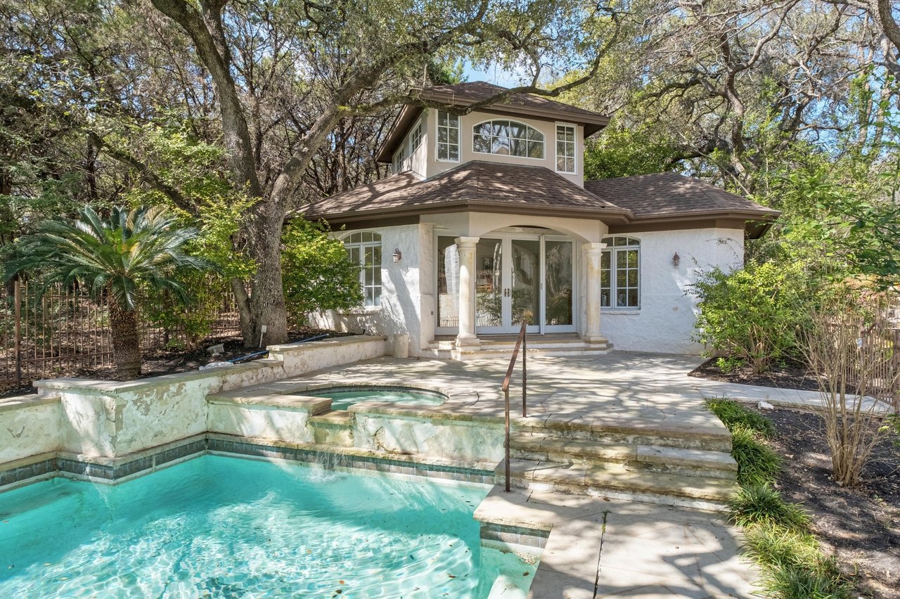 2900 Meandering River Court