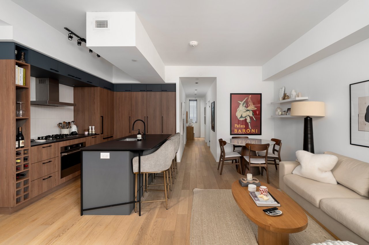 302-41 Dovercourt Rd