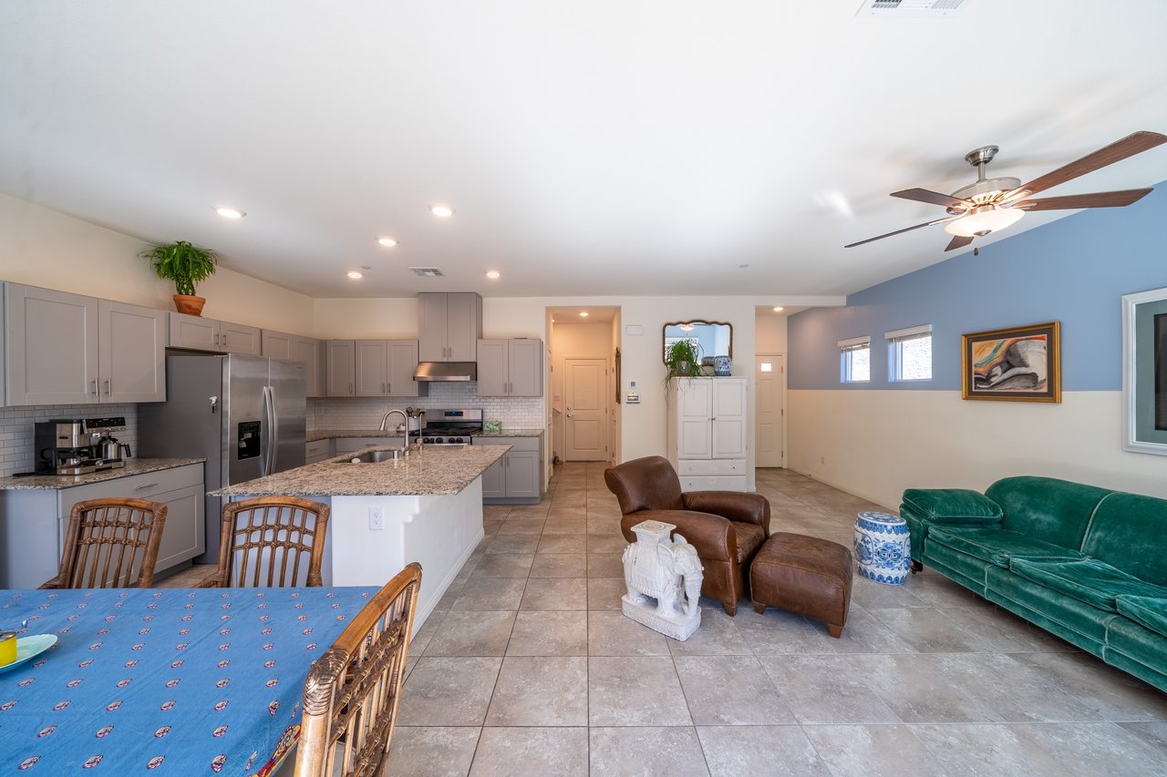 10983 Cambridge Lakes Ave