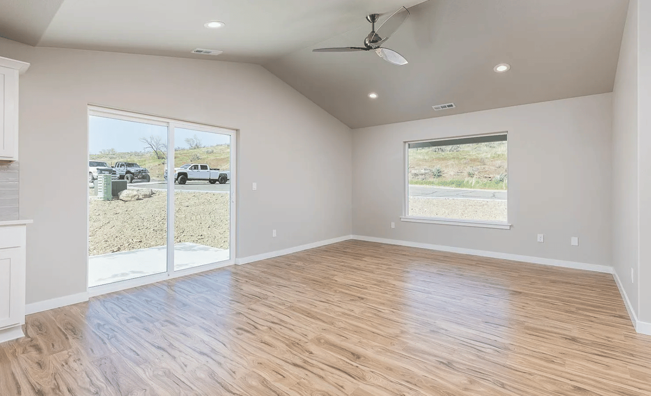 1415 Della Ave