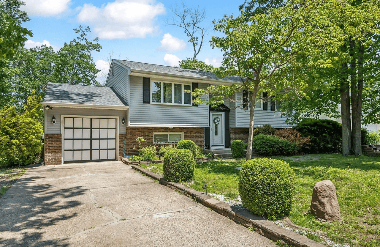 513 Louisiana Trail, Browns Mills