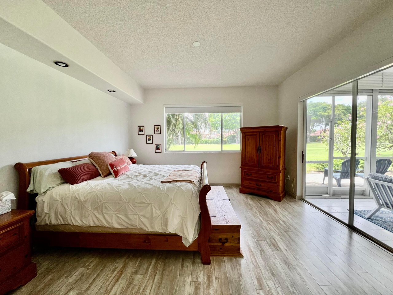 2431 NW 59th St 404