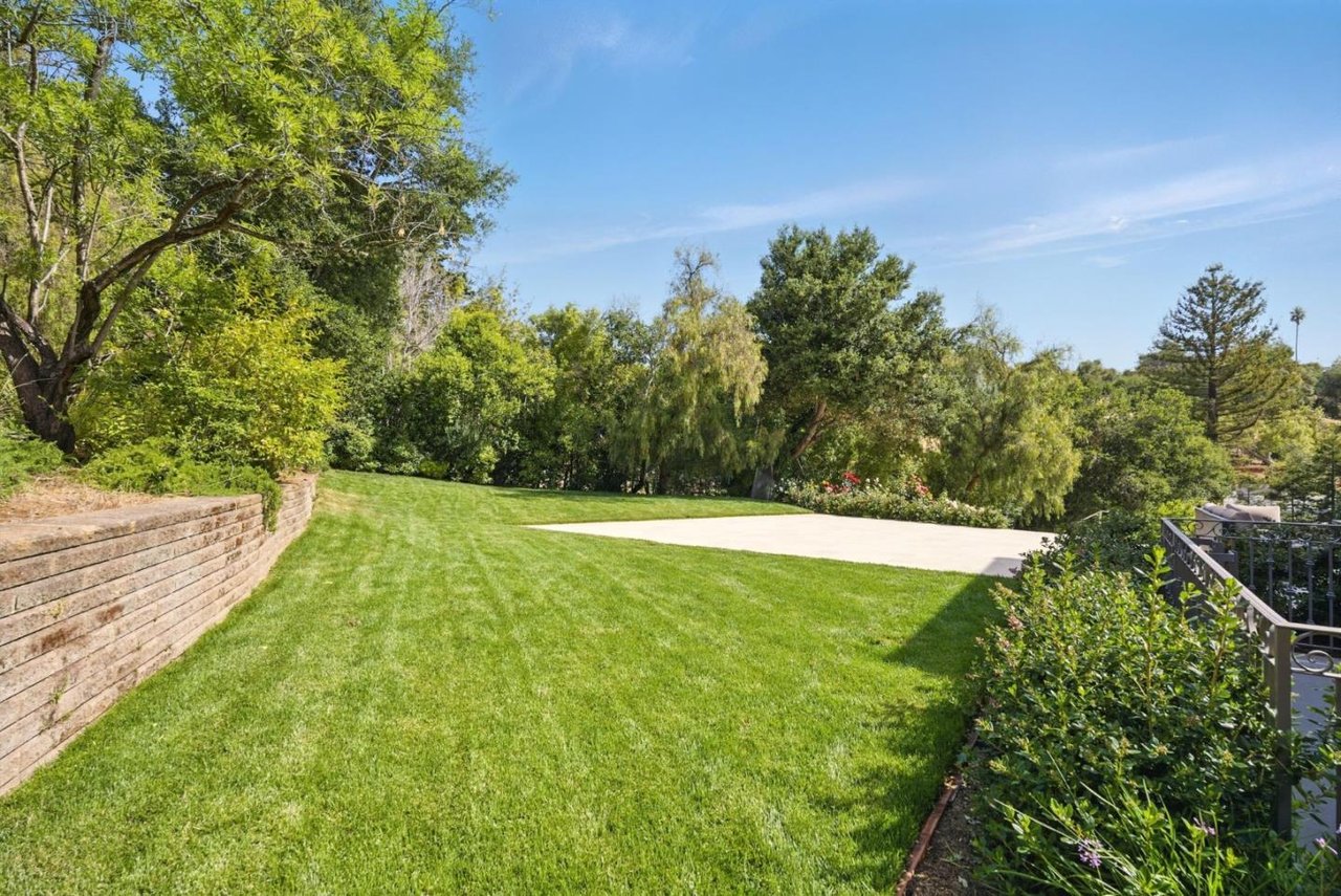 12690 Dianne Dr