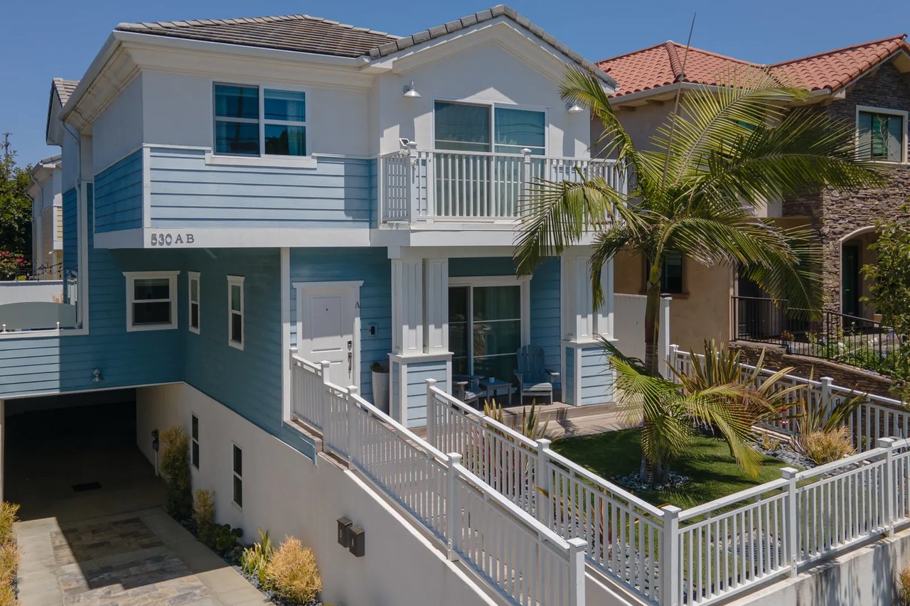 Coastal townhome at 530 N Francisca Avenue in Redondo Beach, sold by Denton & Denton Group