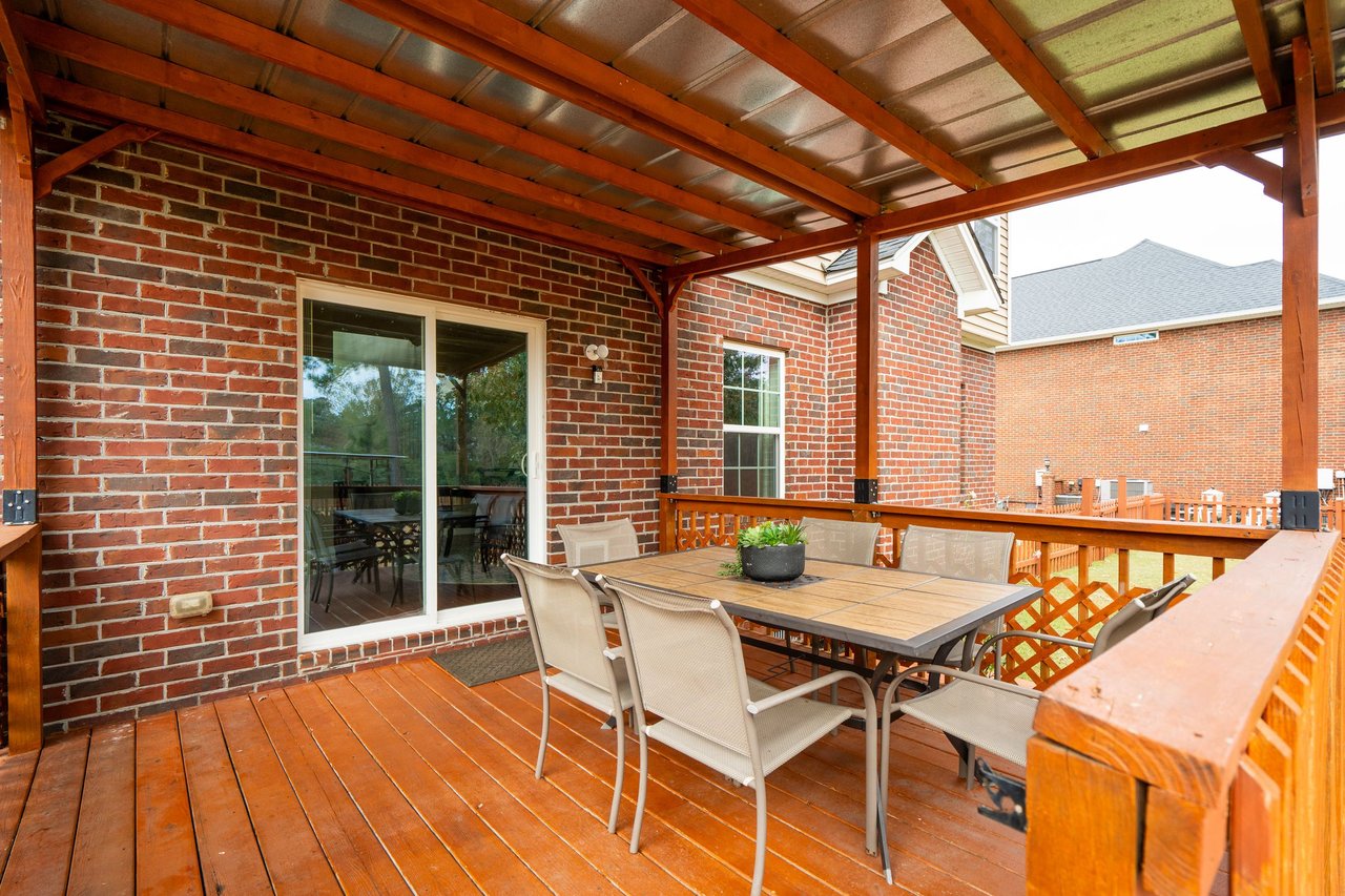 5516 Crescent View Dr