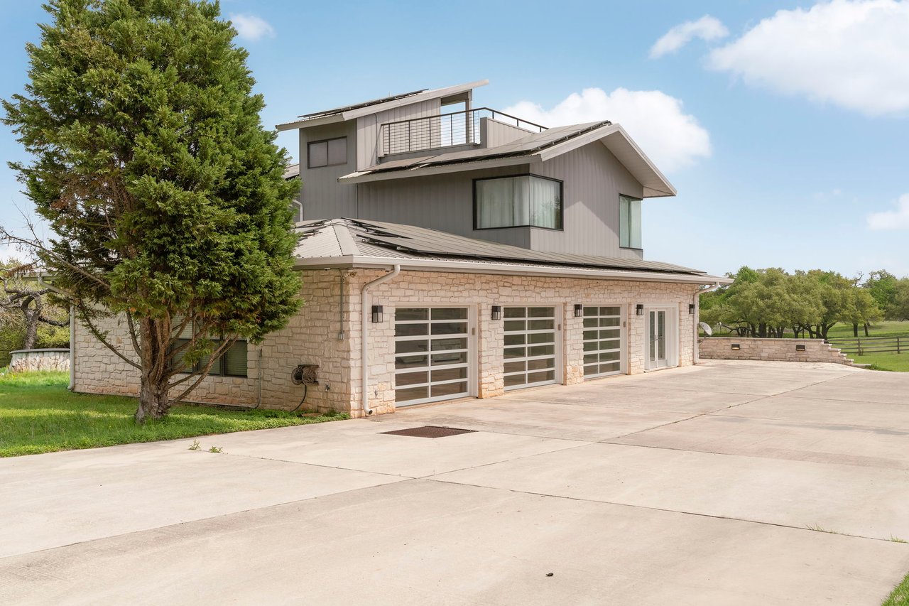 690 Autumn Ln