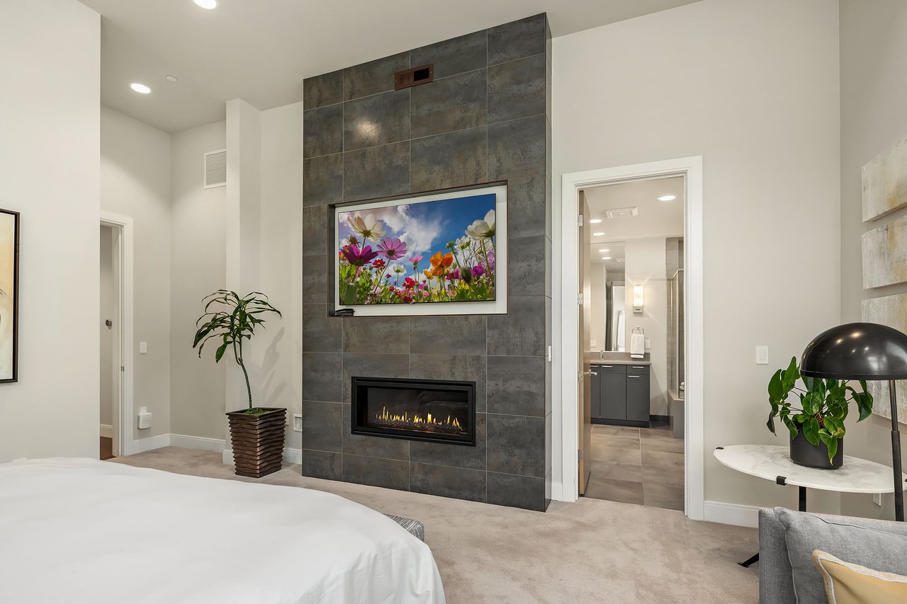 8270 SE 31st Street, Mercer Island