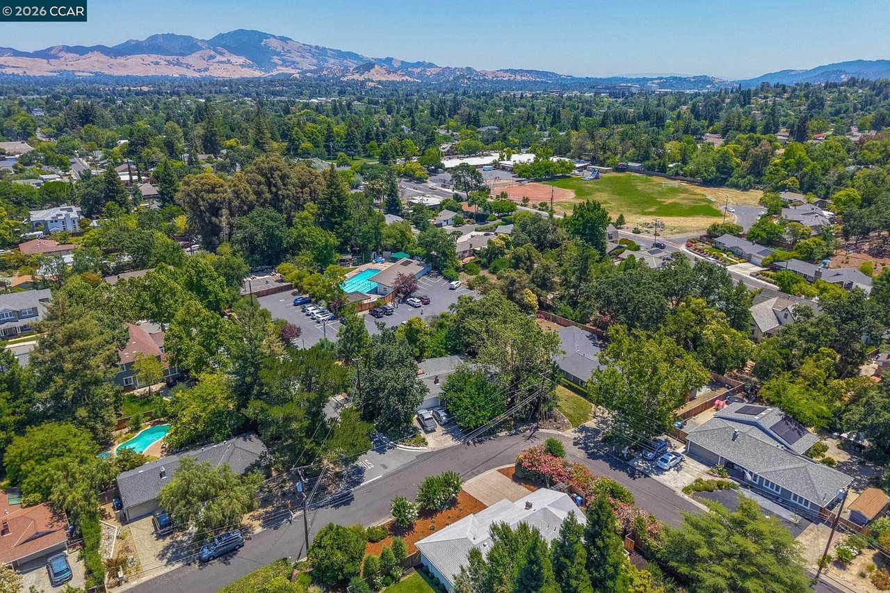 61 Carlos Ct