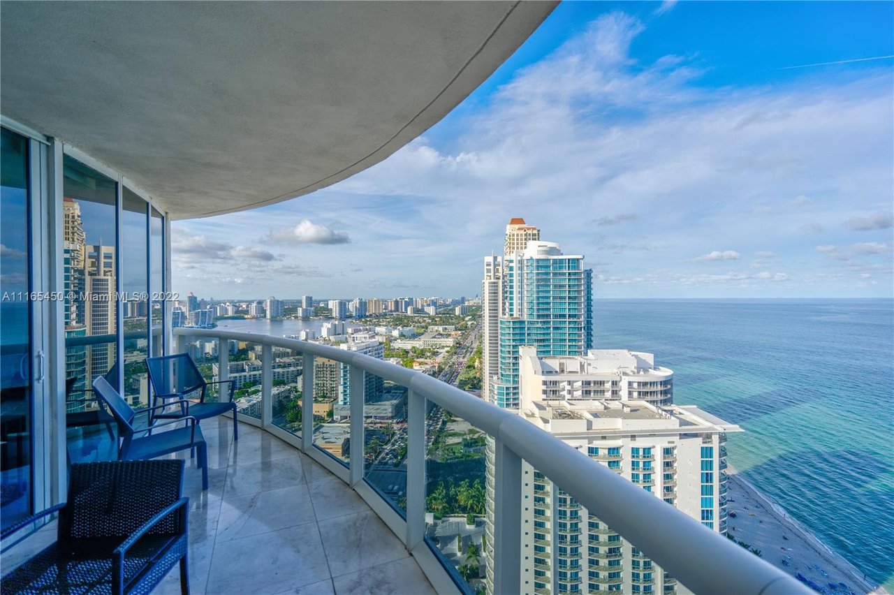 17201 Collins Ave #3708 Sunny Isles FL