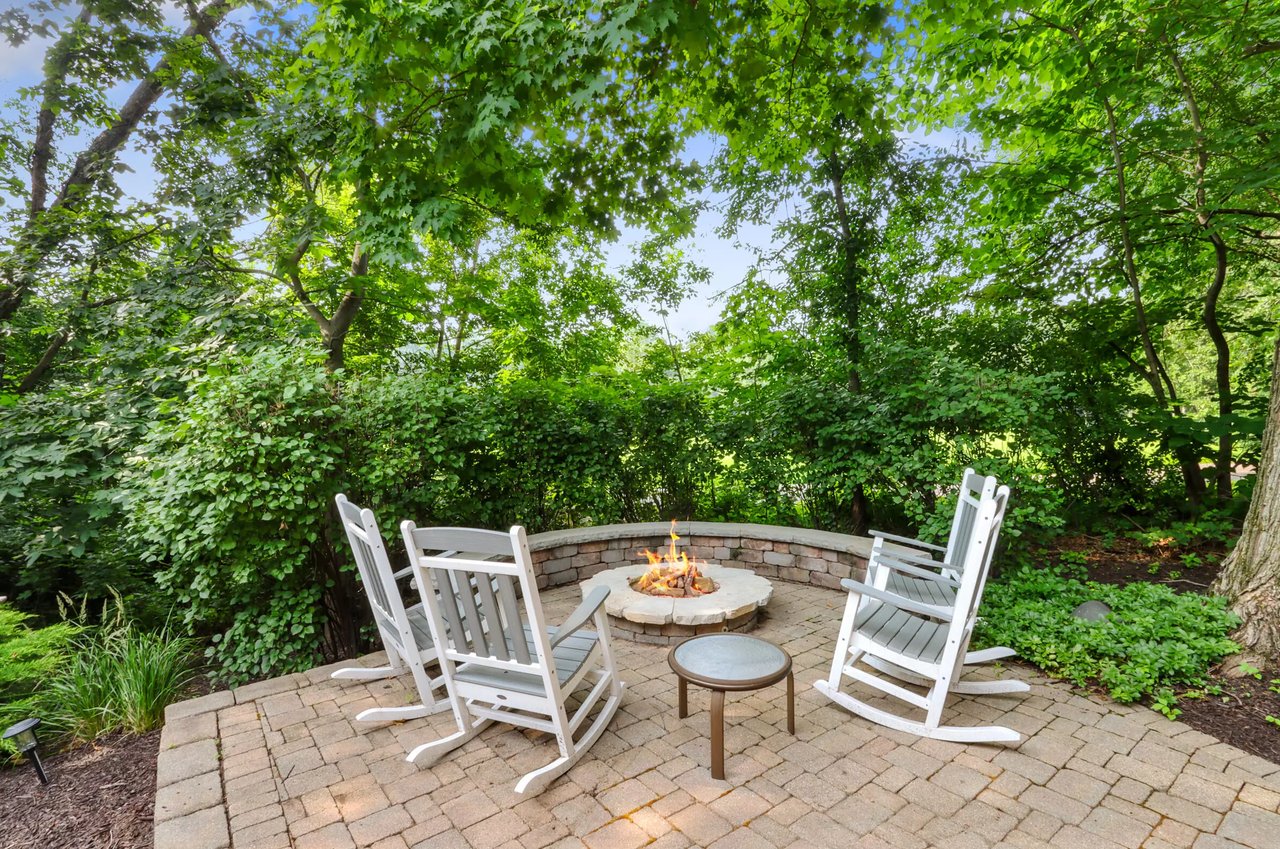 158 Abbey Springs Dr