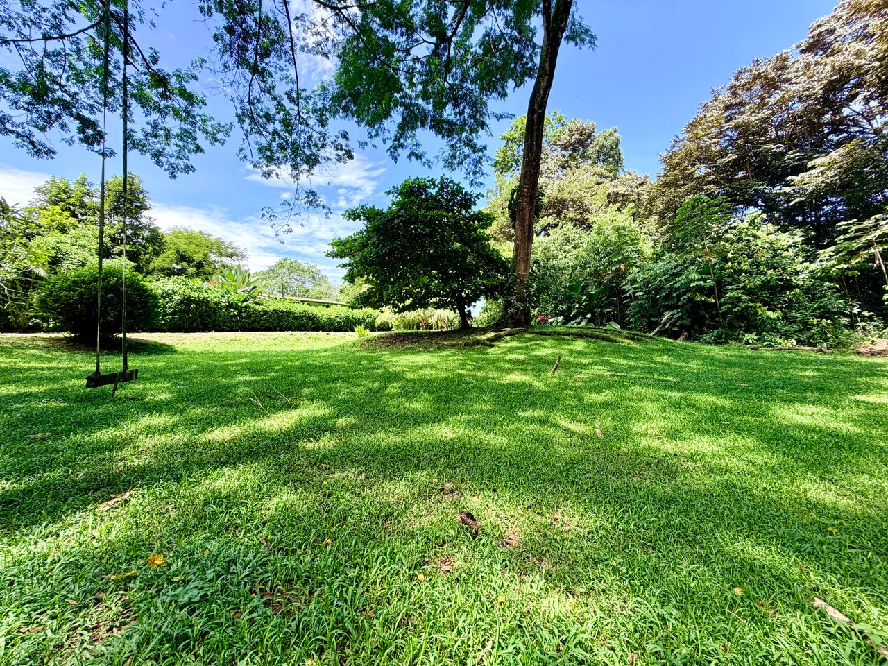 Riverside Cabin in Uvita | 0.98-Acre Estate with Room to Expand