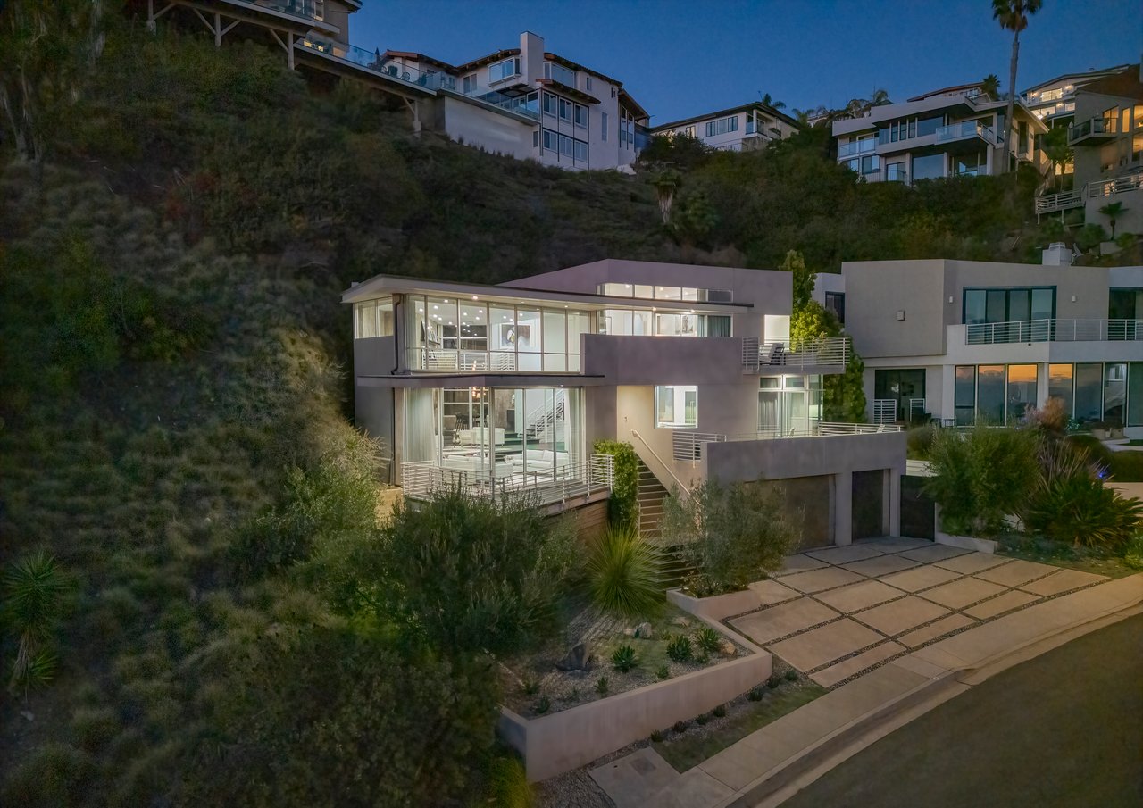 Upper Victoria Beach