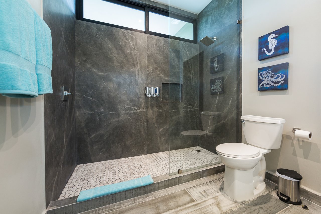 Casa Giving Tree | Modern 5-Bed Luxury Home with Beach Access in Tamarindo, Costa Rica