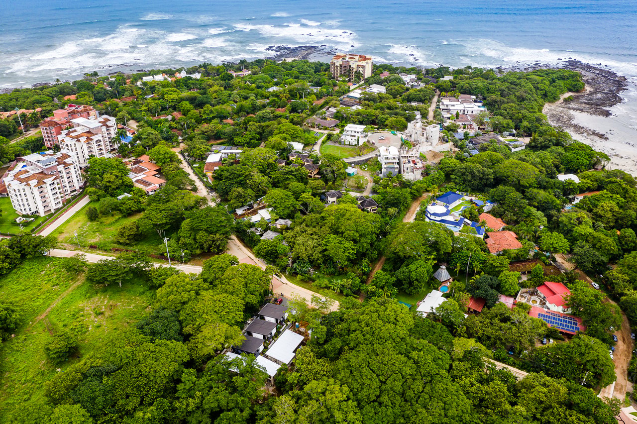 Villa Altamar | Four Private Villas Steps from Playa Langosta