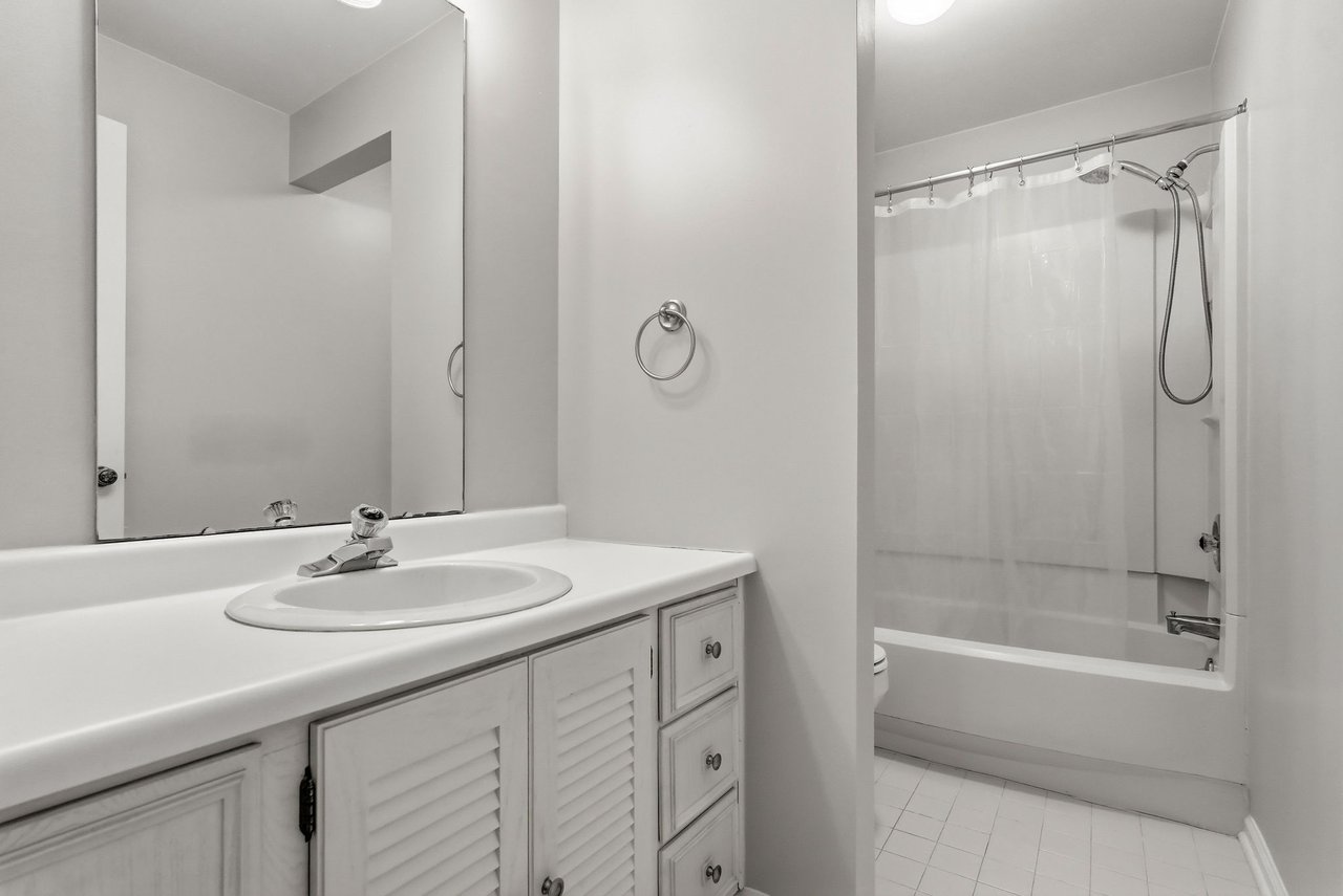 224 Thornberry Circle