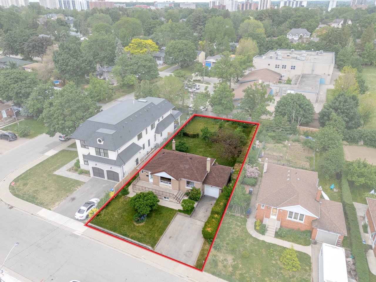 2468 Donnavale Drive