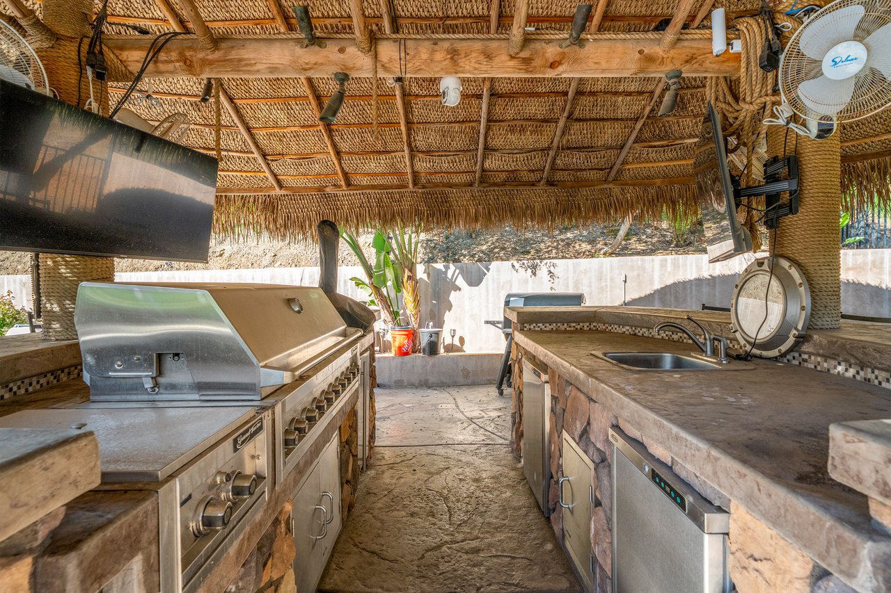 21128 Via Los Laureles