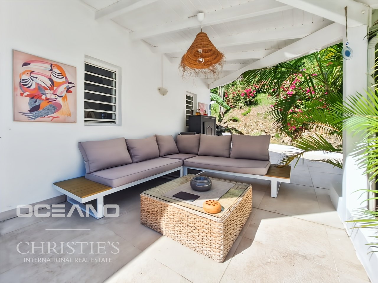 Stunning 4-Bedroom Villa on Spacious Plot - Orient Bay