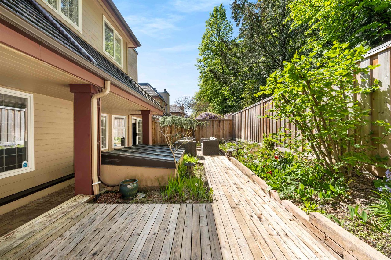 10-3980 Canada Way, Burnaby