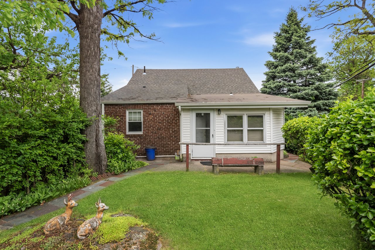 1028 Harvard Place, Fort Lee, NJ 07024