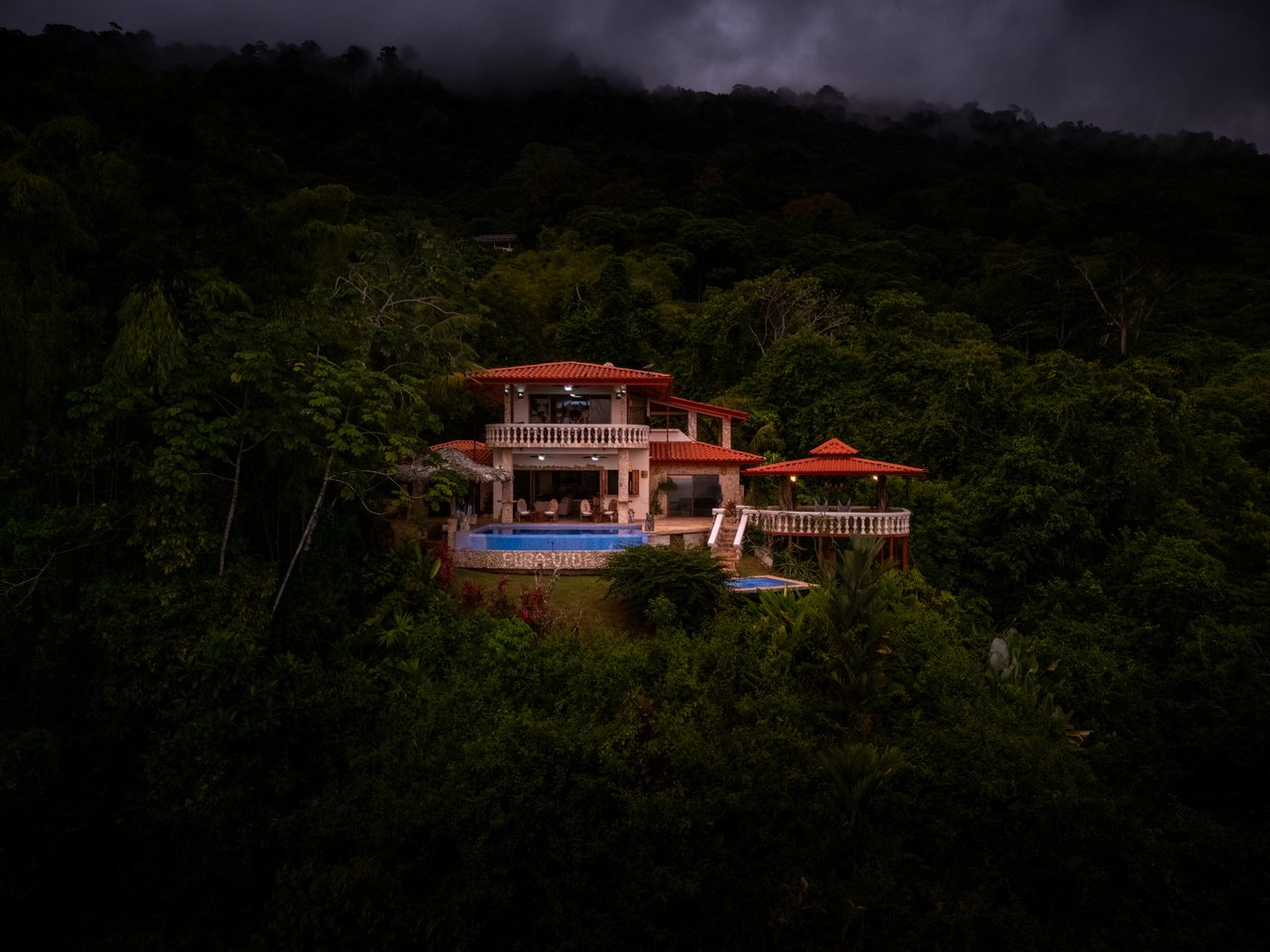 Castillo Puesta del Sol, Escalares - 