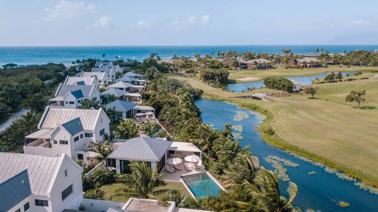 Four Seasons - Villas at Pinneys Beach