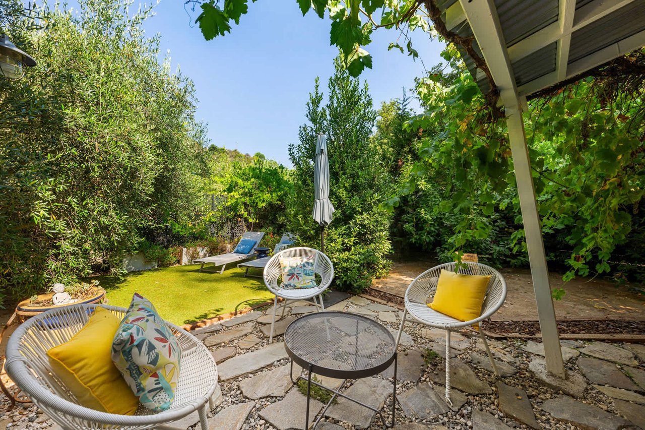 1518 Valley Drive, Topanga