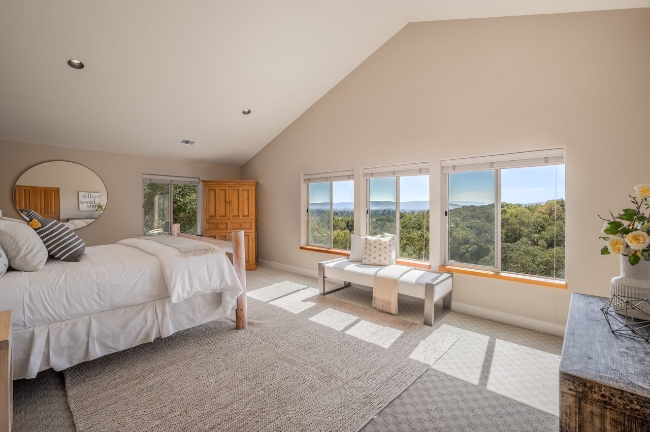 Quarry Hill Road, Sonoma