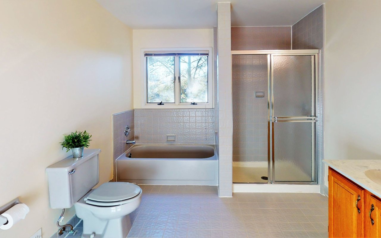 17 EXETER CT