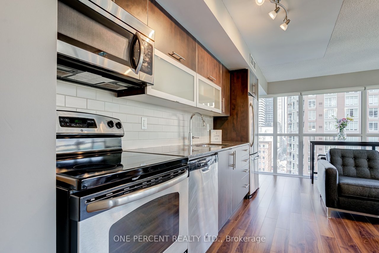 28 Ted Rogers Way 1109