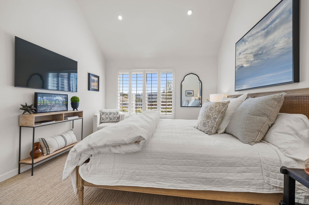 Luxury View Condo in Downtown Tiburon