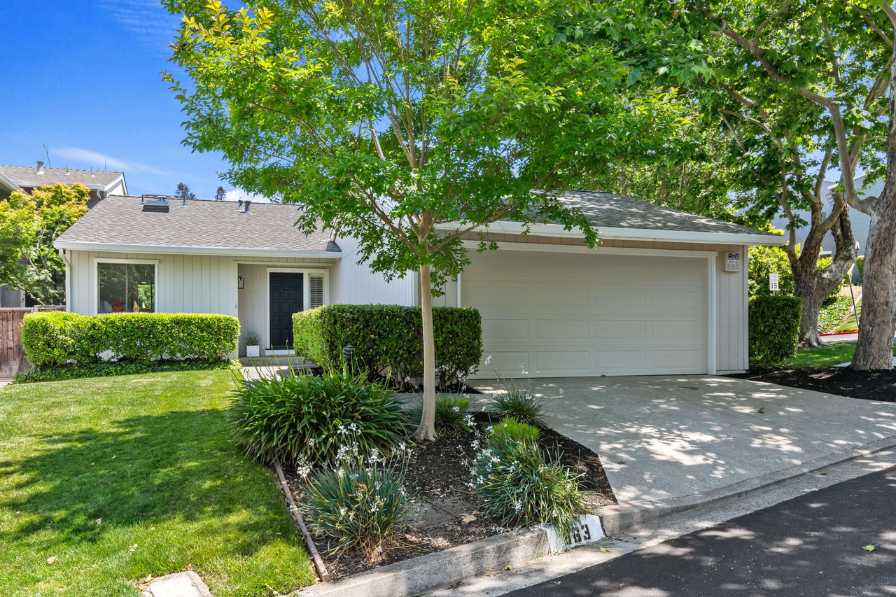 863 Augusta Dr