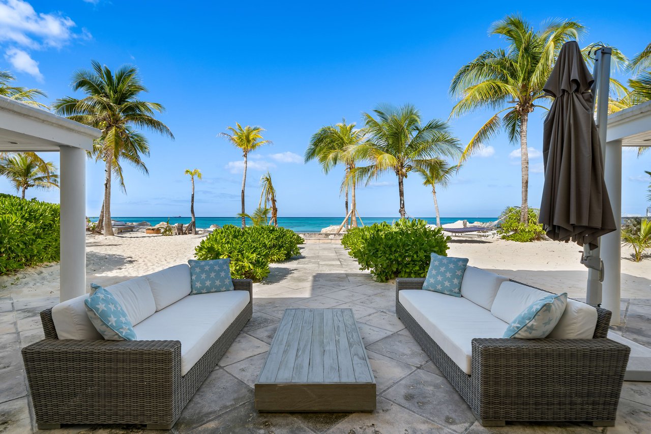 Beachfront Bliss Near Old Fort Bay